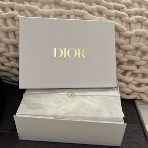 Dior big box with tissue box and sticker seal!